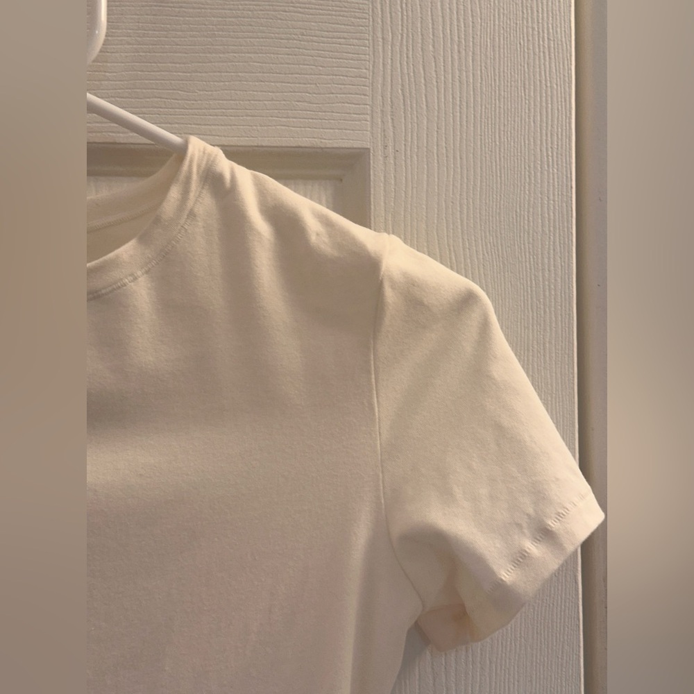 SKIMS Cotton Jersey Crew Neck Short Sleeve T-Shirt in Bone size medium - Picture 5 of 10